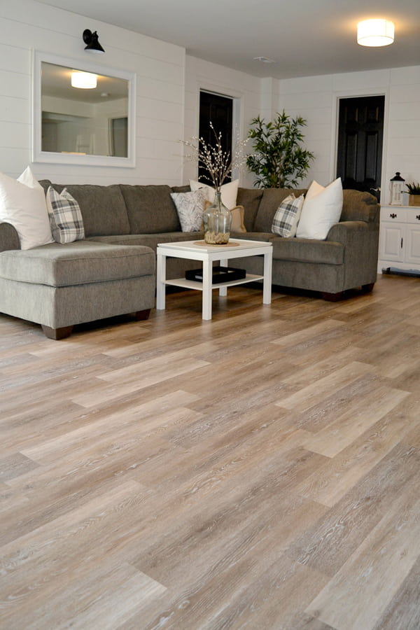 Vinyl Plank Flooring In Dubai